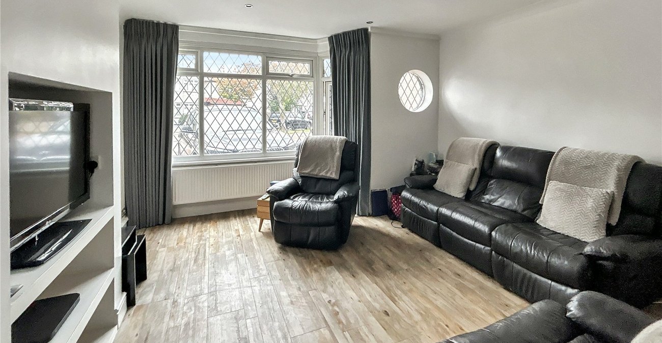 4 bedroom house for sale in Sidcup | Robinson Jackson