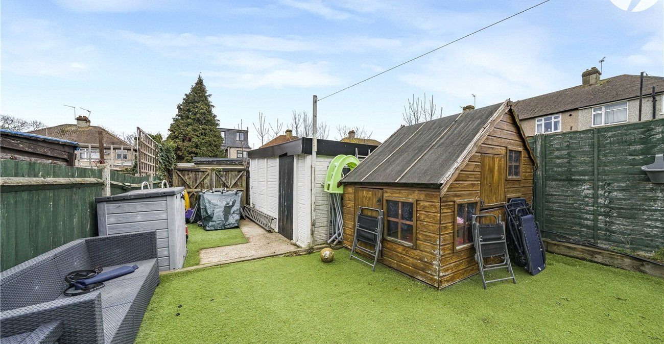 4 bedroom house for sale in Dartford | Robinson Jackson