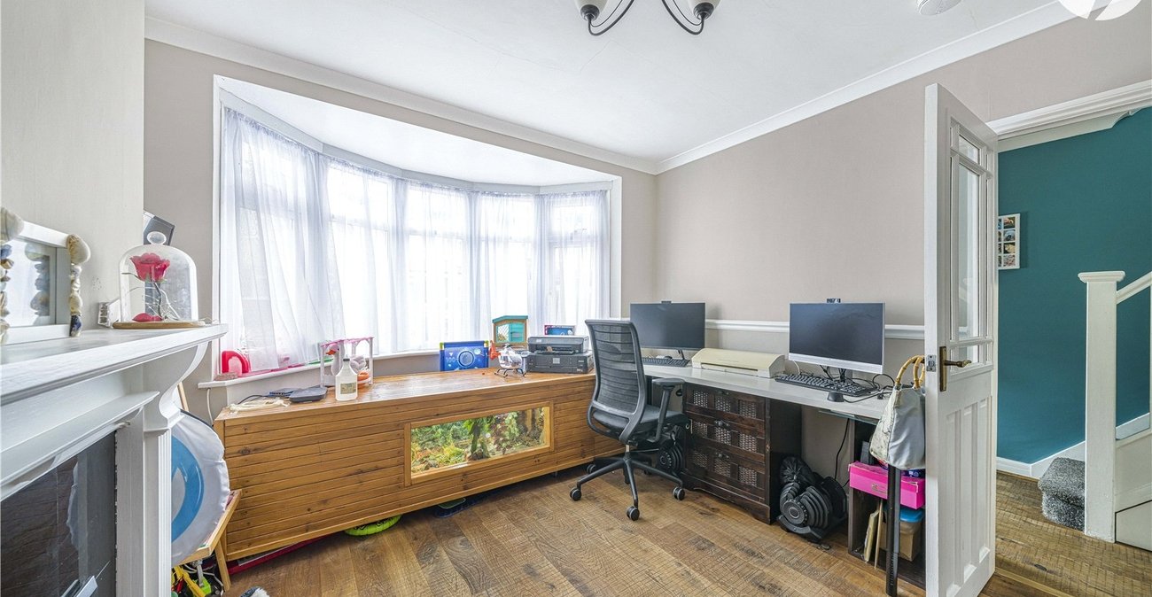 4 bedroom house for sale in Dartford | Robinson Jackson