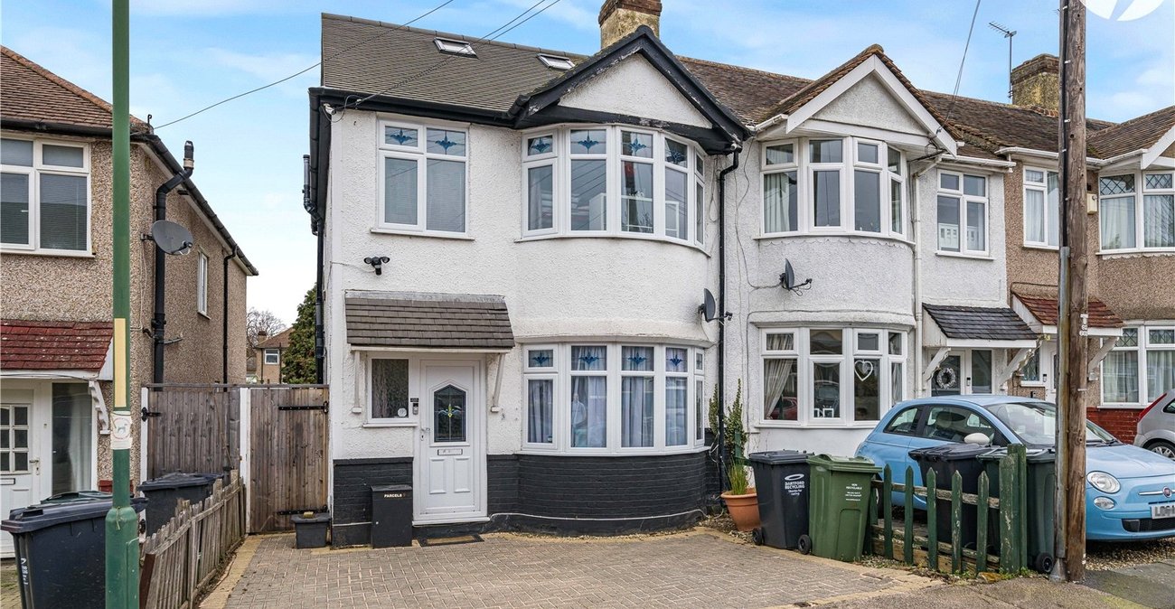 4 bedroom house for sale in Dartford | Robinson Jackson