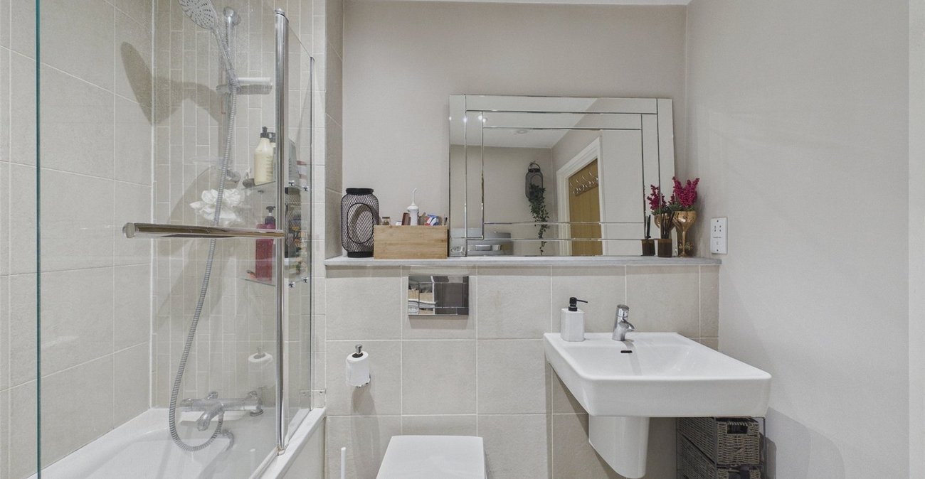 1 bedroom property for sale in London | Robinson Jackson