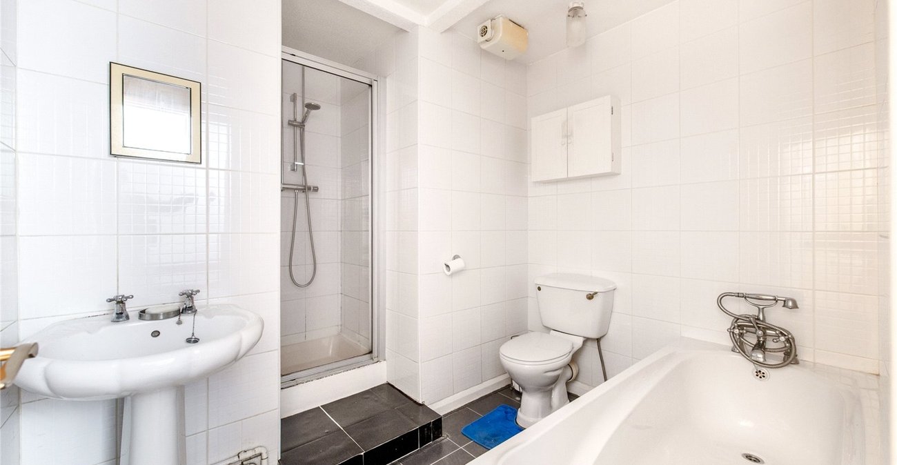 2 bedroom house for sale in Maidstone | Robinson Michael & Jackson