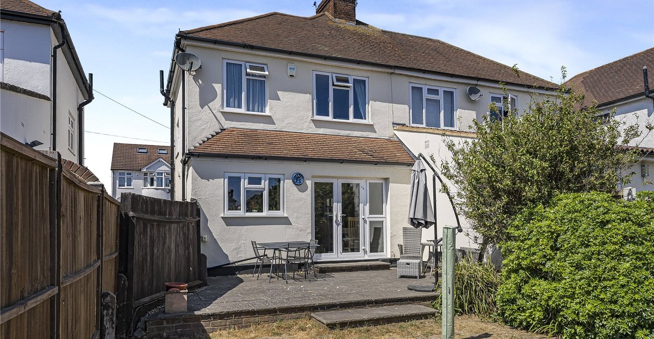 3 bedroom house for sale in West Dartford | Robinson Jackson