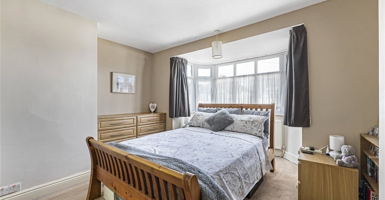 3 bedroom house for sale in West Dartford | Robinson Jackson