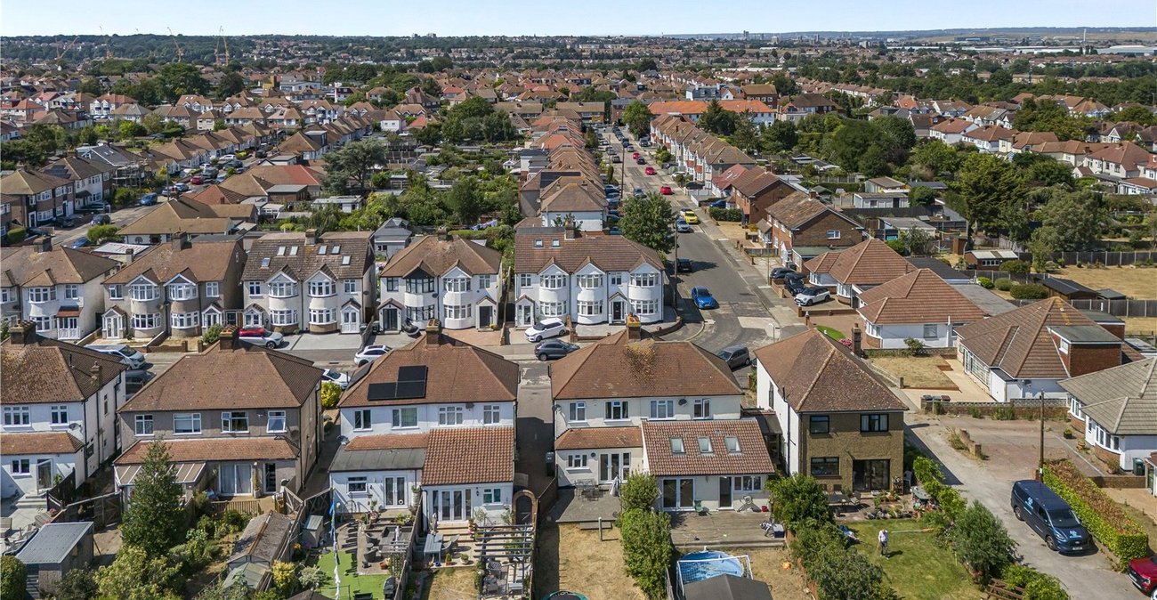 3 bedroom house for sale in West Dartford | Robinson Jackson