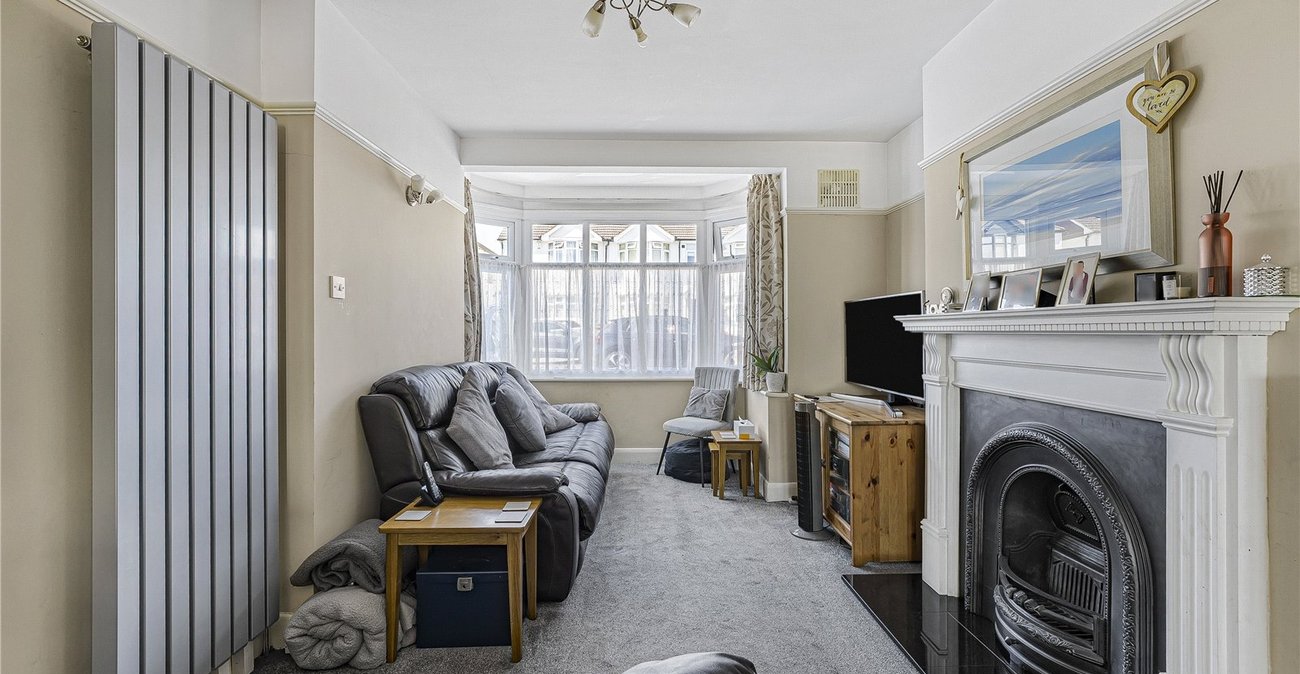3 bedroom house for sale in West Dartford | Robinson Jackson
