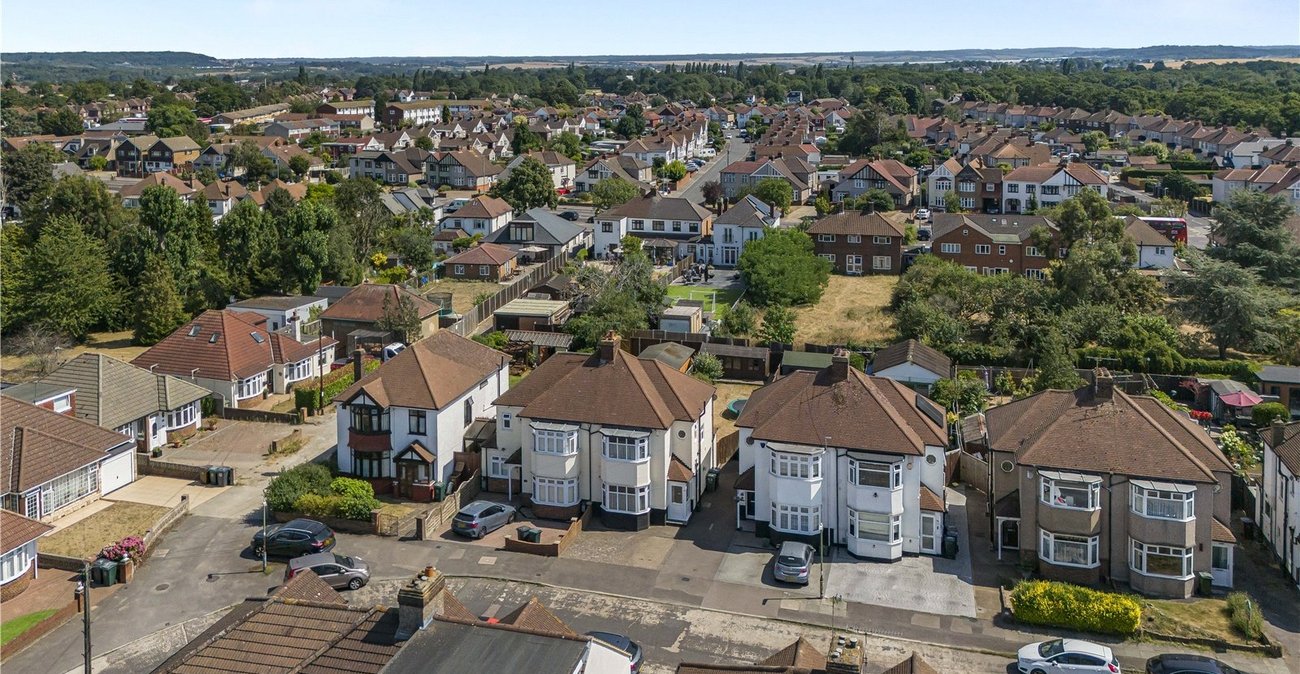 3 bedroom house for sale in West Dartford | Robinson Jackson