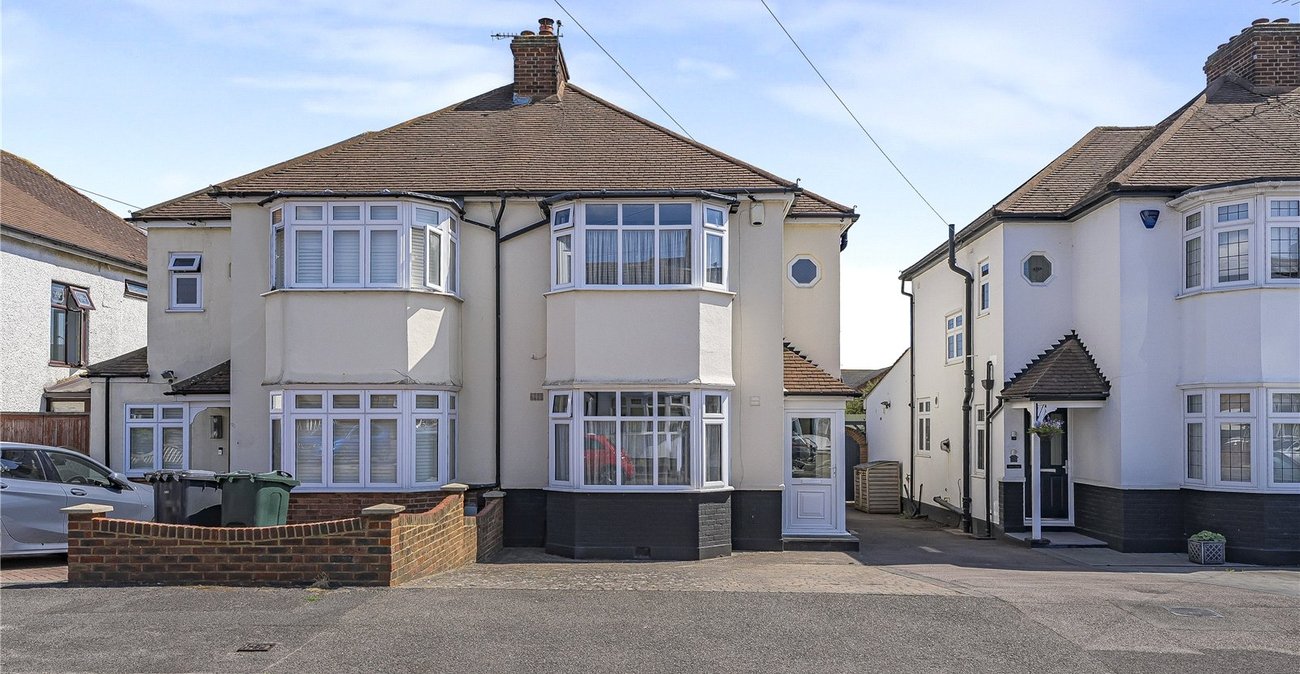 3 bedroom house for sale in West Dartford | Robinson Jackson