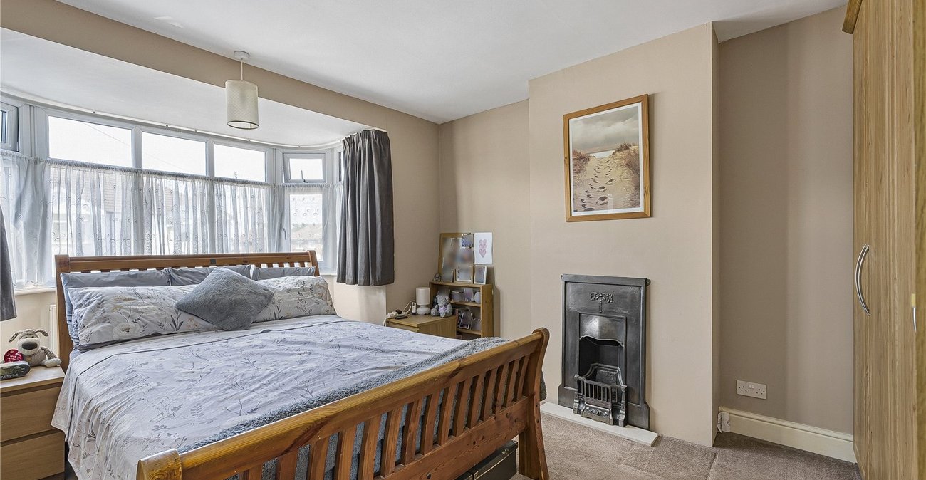 3 bedroom house for sale in West Dartford | Robinson Jackson