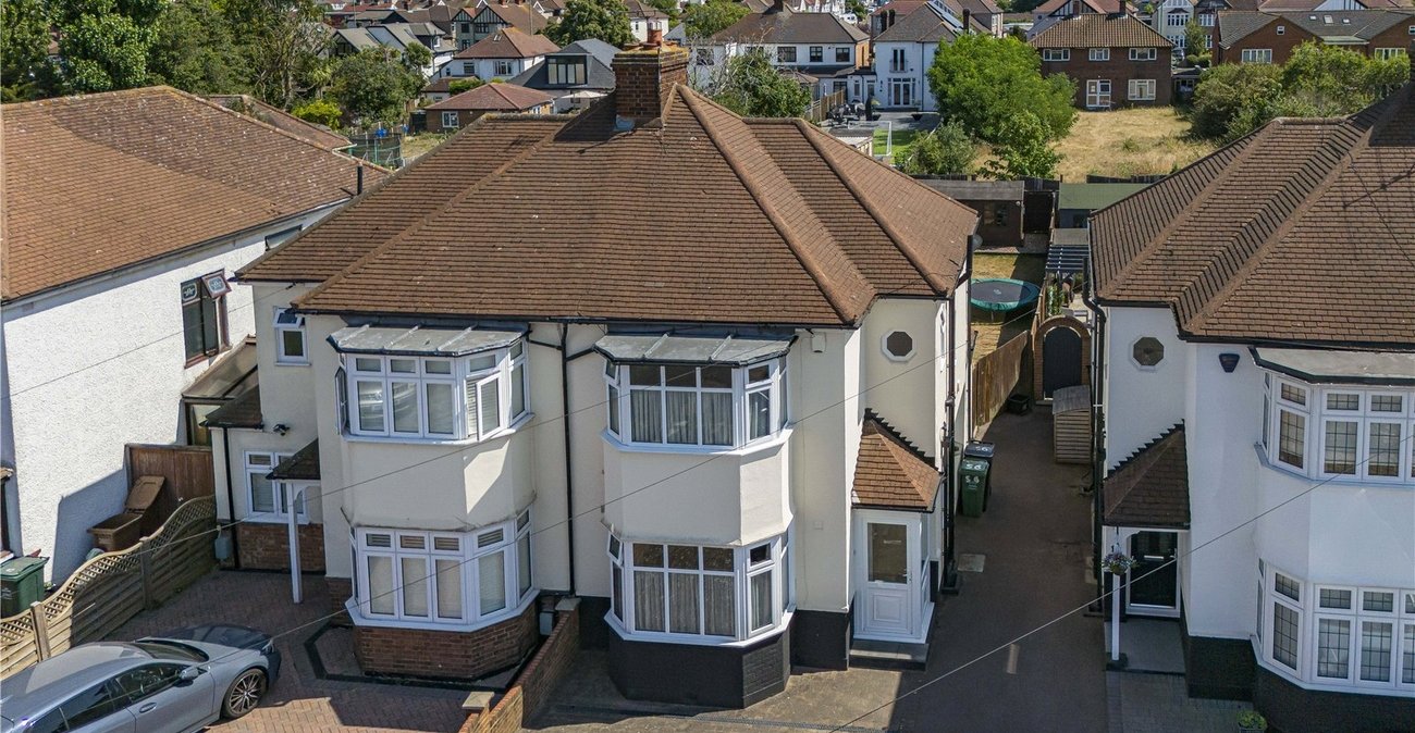 3 bedroom house for sale in West Dartford | Robinson Jackson