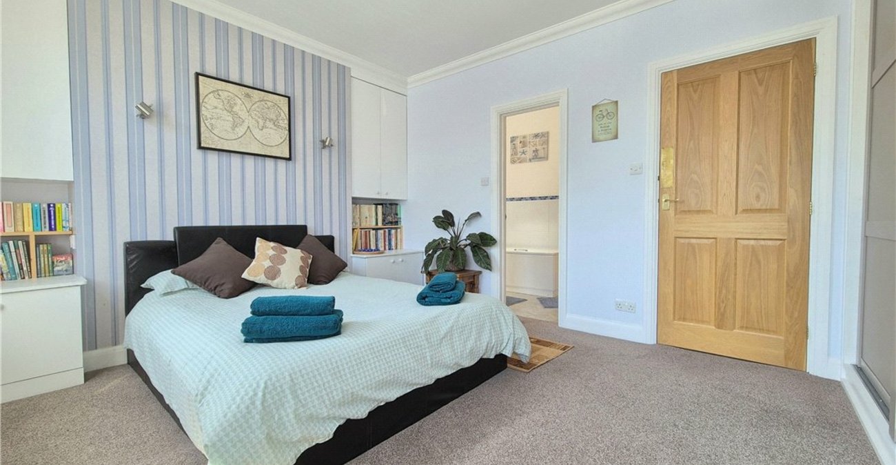 4 bedroom house for sale in Orpington | Robinson Jackson