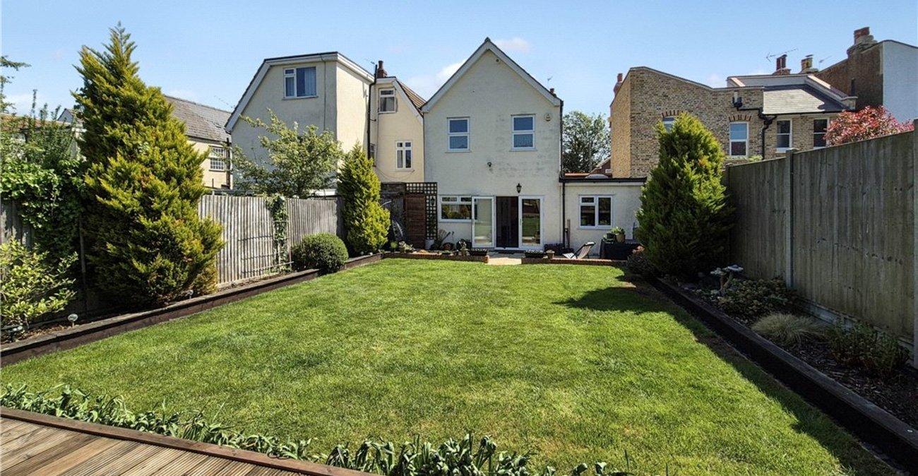 4 bedroom house for sale in Orpington | Robinson Jackson