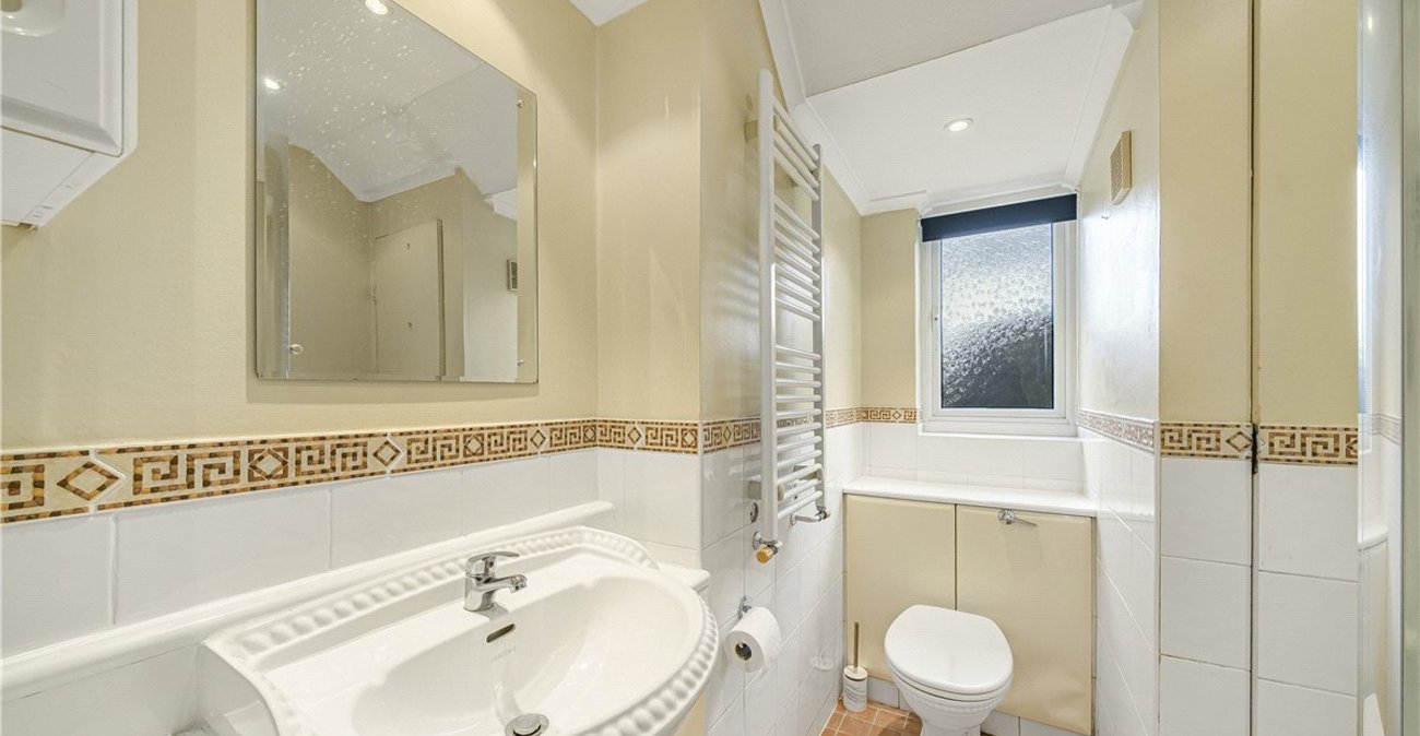 4 bedroom house for sale in Orpington | Robinson Jackson