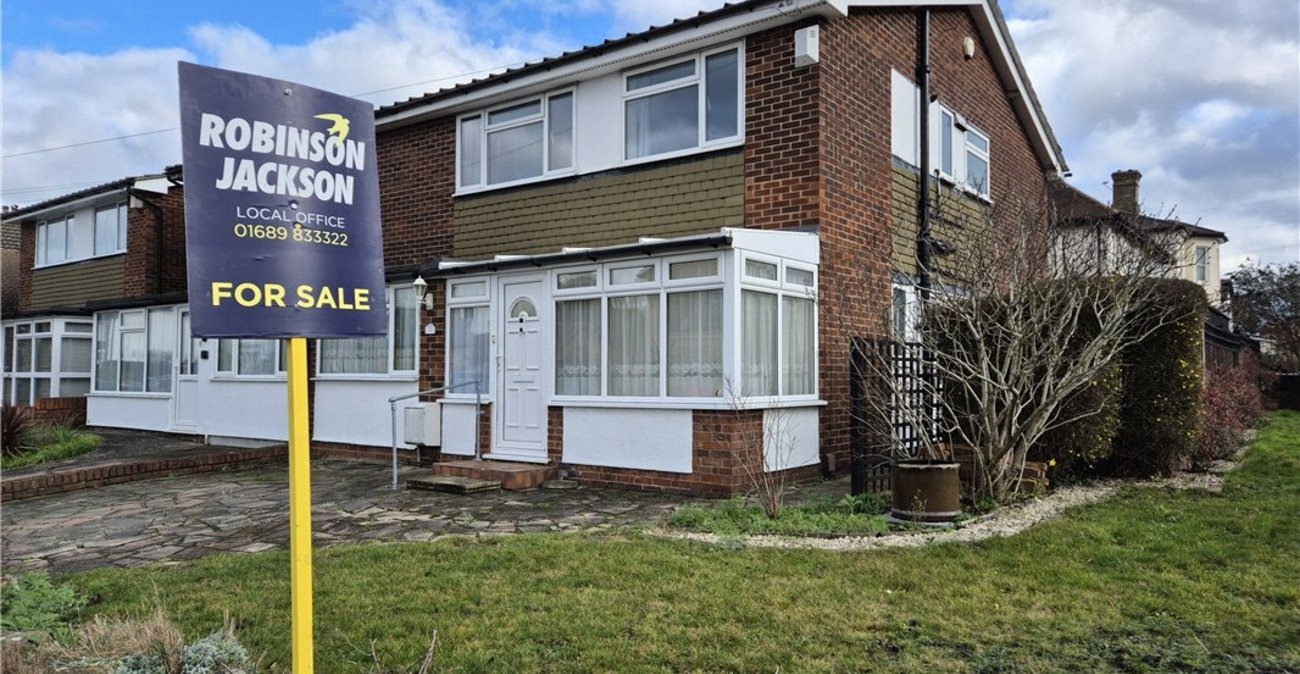 4 bedroom house for sale in Orpington | Robinson Jackson