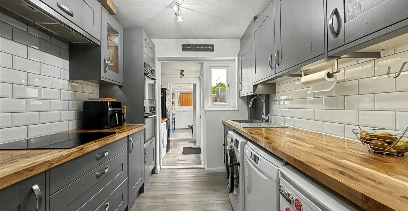 3 bedroom house for sale in Rainham | Robinson Michael & Jackson