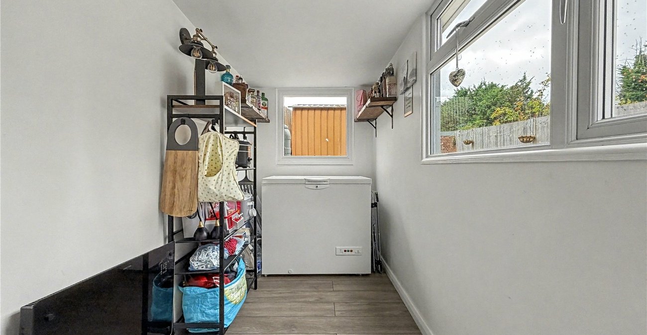 3 bedroom house for sale in Rainham | Robinson Michael & Jackson