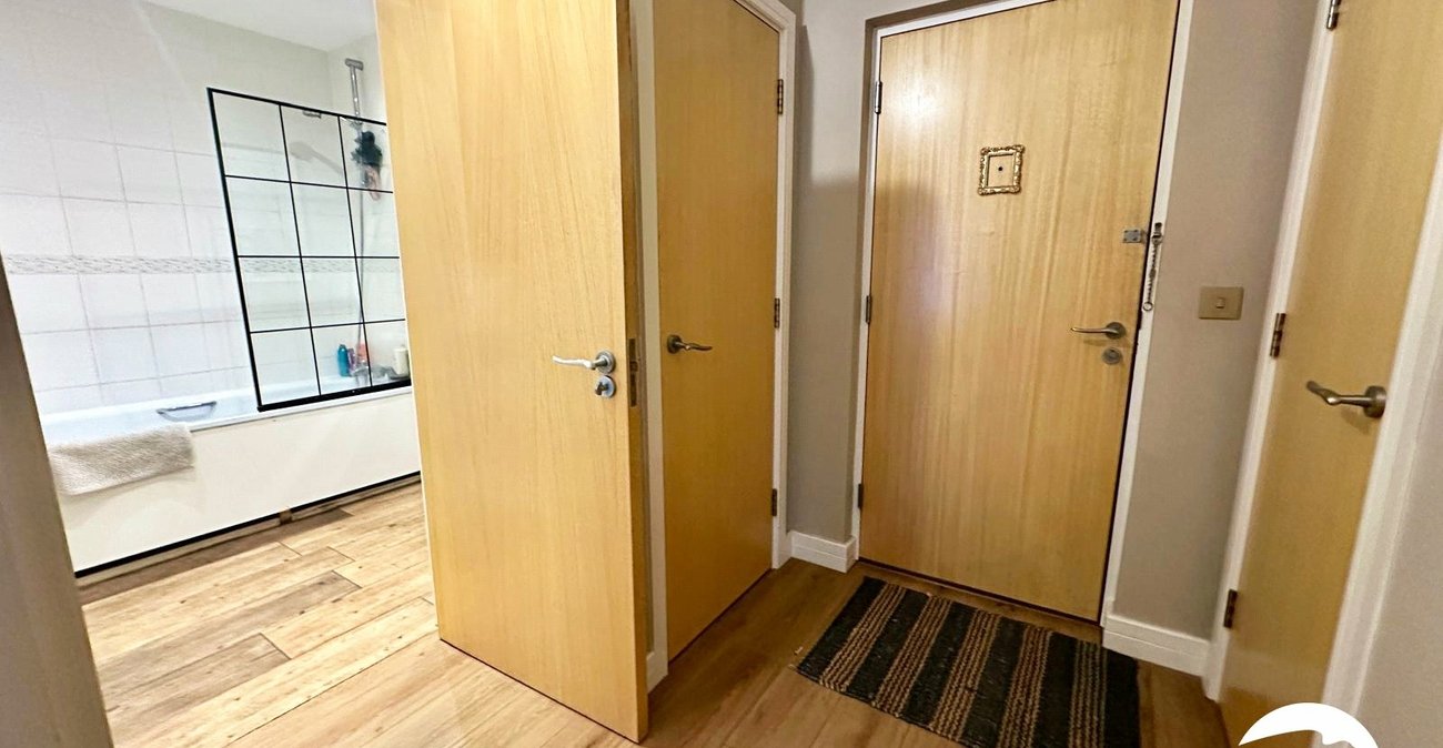 1 bedroom property for sale in Hither Green | Robinson Jackson