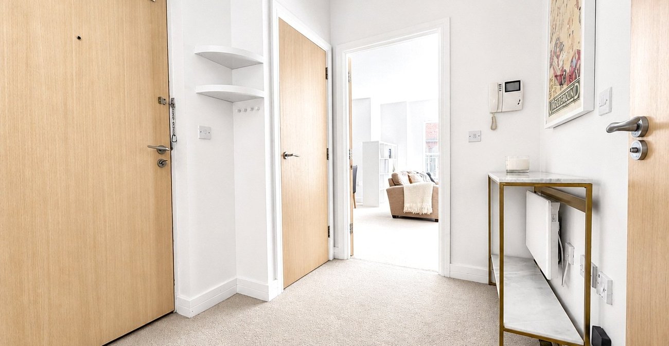 1 bedroom property for sale in London | Robinson Jackson