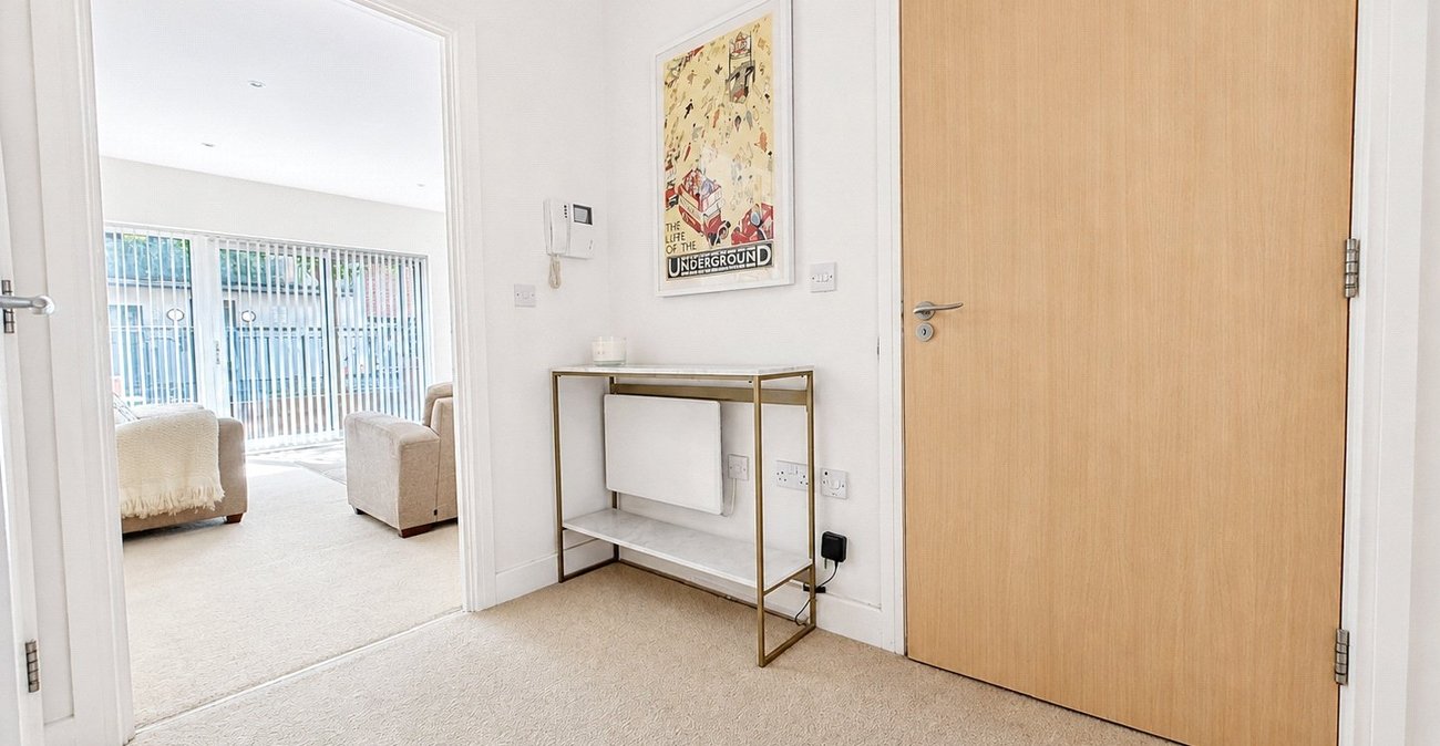 1 bedroom property for sale in London | Robinson Jackson