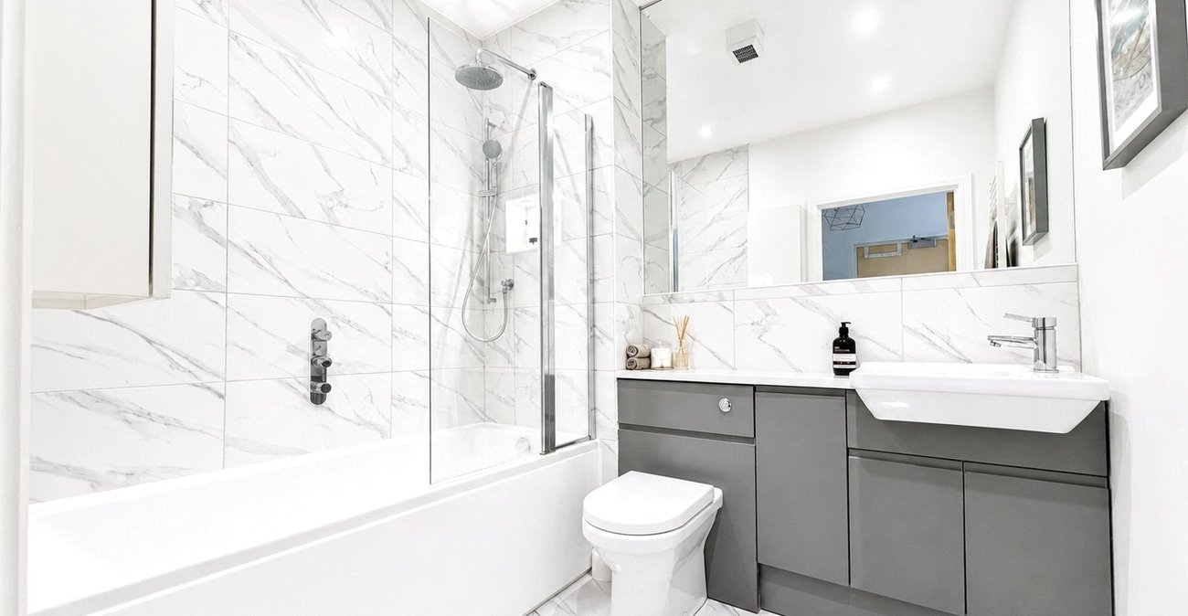 1 bedroom property for sale in London | Robinson Jackson