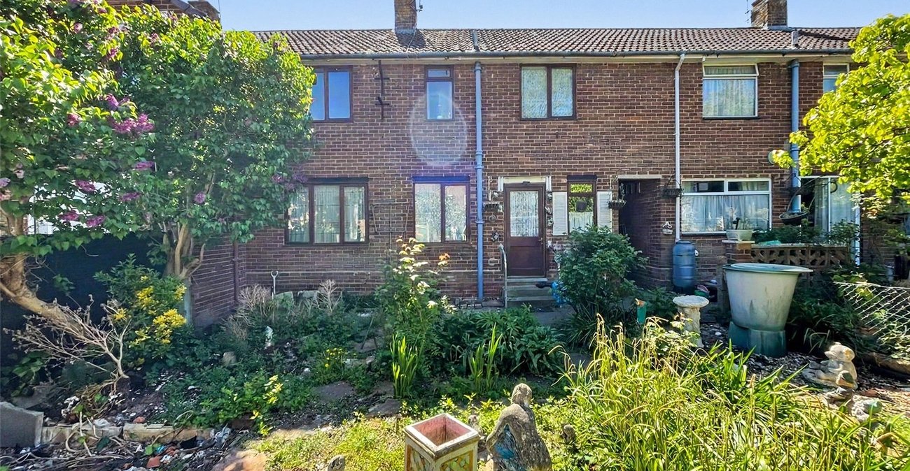 3 bedroom house for sale in Twydall | Robinson Michael & Jackson
