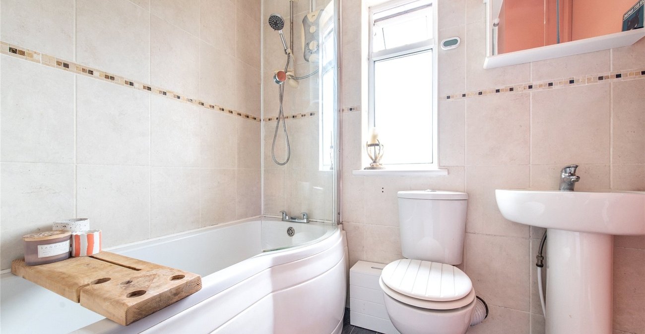 2 bedroom house for sale in Maidstone | Robinson Michael & Jackson