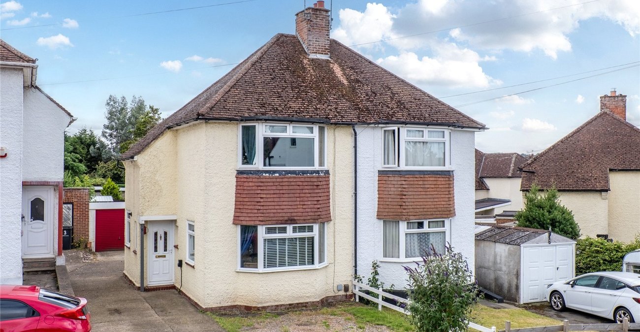 2 bedroom house for sale in Maidstone | Robinson Michael & Jackson