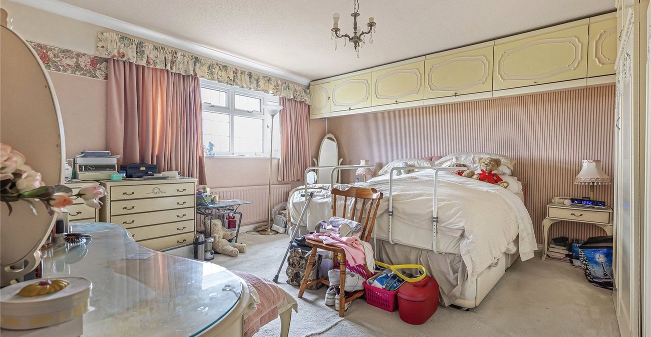 5 bedroom house for sale in Upper Stoke | Robinson Michael & Jackson