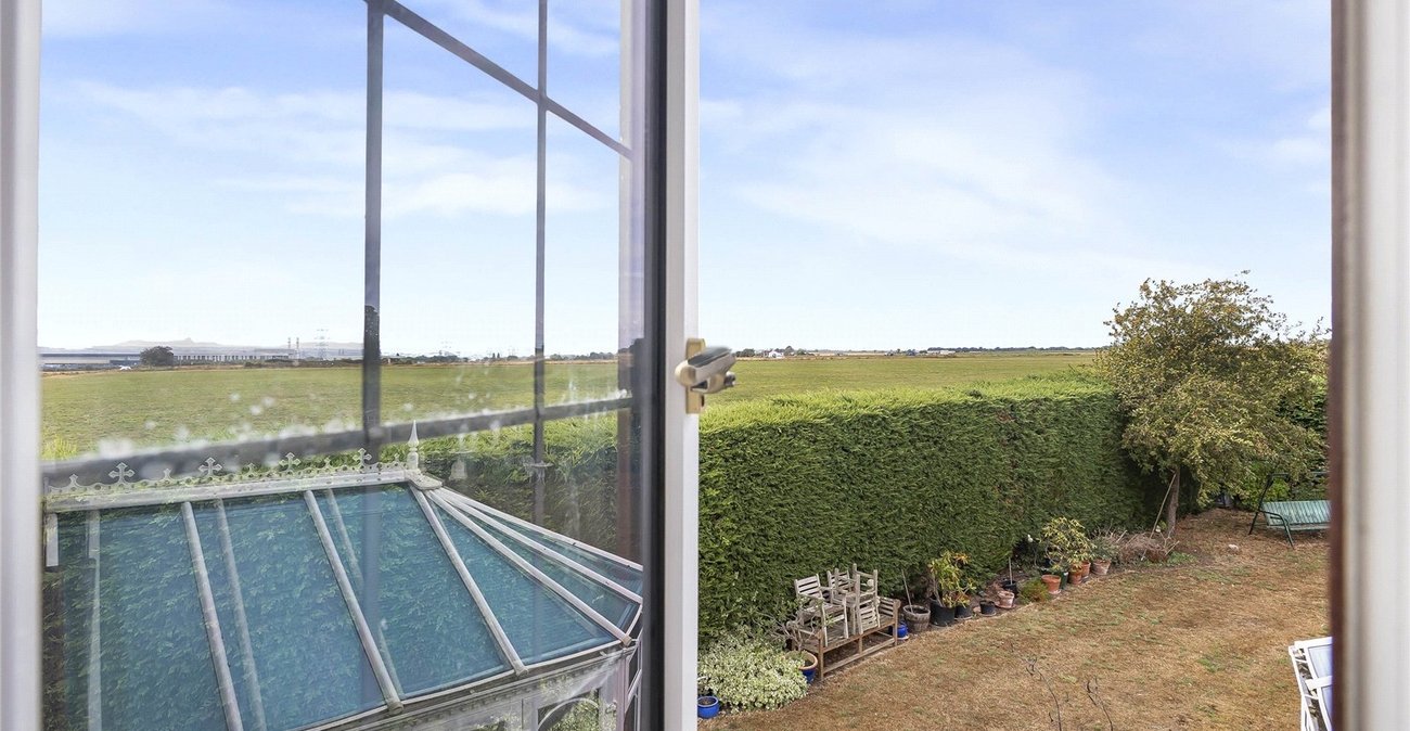 5 bedroom house for sale in Upper Stoke | Robinson Michael & Jackson