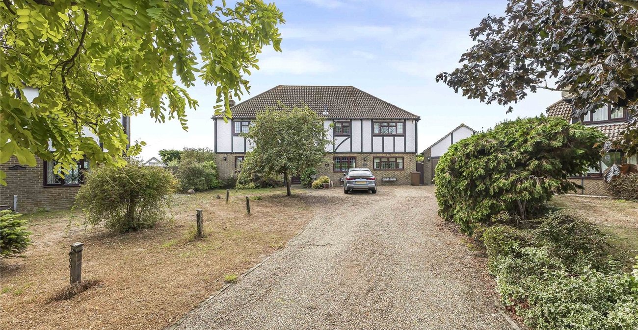 5 bedroom house for sale in Upper Stoke | Robinson Michael & Jackson