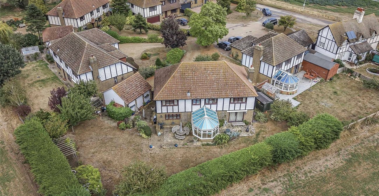 5 bedroom house for sale in Upper Stoke | Robinson Michael & Jackson