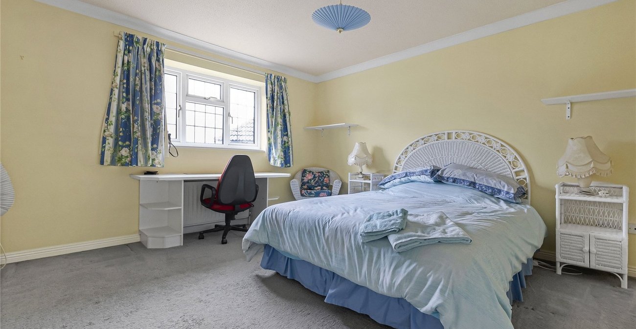 5 bedroom house for sale in Upper Stoke | Robinson Michael & Jackson