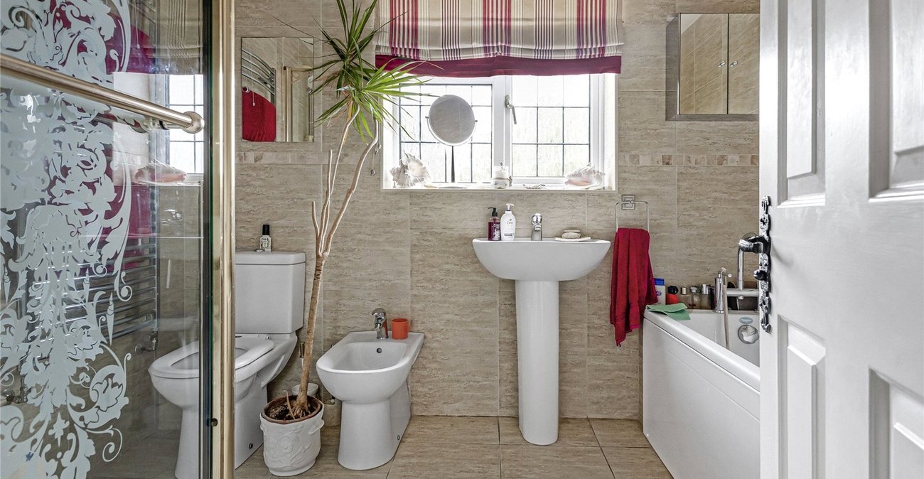 5 bedroom house for sale in Upper Stoke | Robinson Michael & Jackson