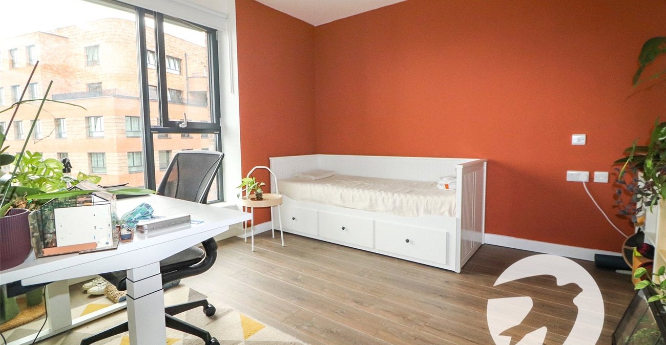 2 bedroom property for sale in London | Robinson Jackson
