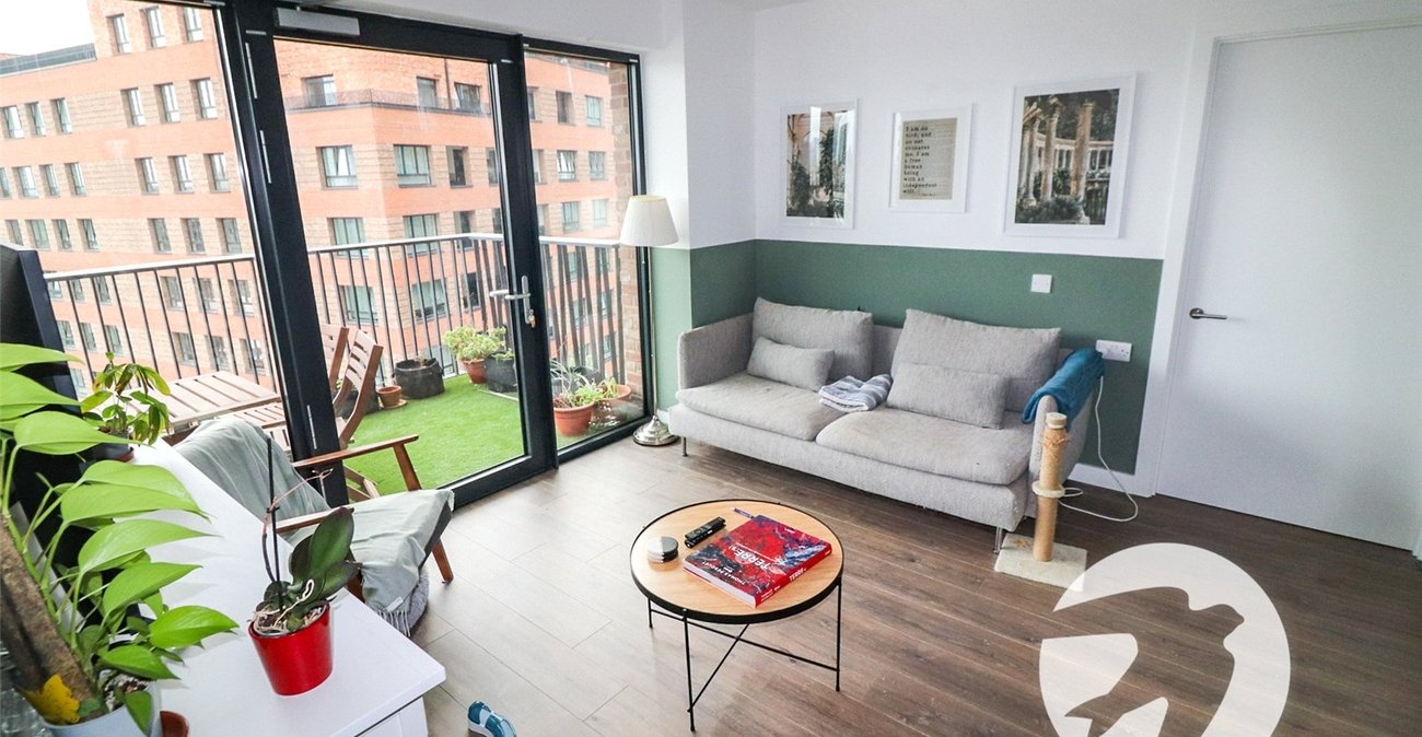 2 bedroom property for sale in London | Robinson Jackson
