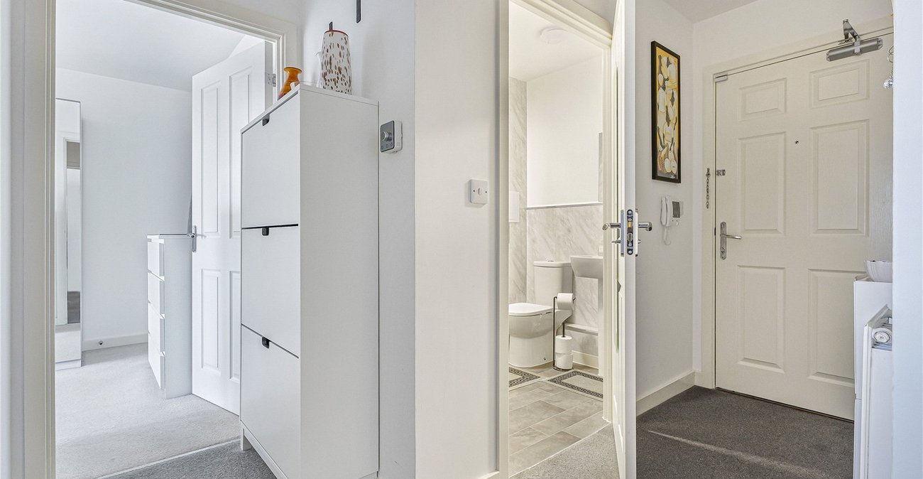 2 bedroom property for sale in Swanley | Robinson Jackson