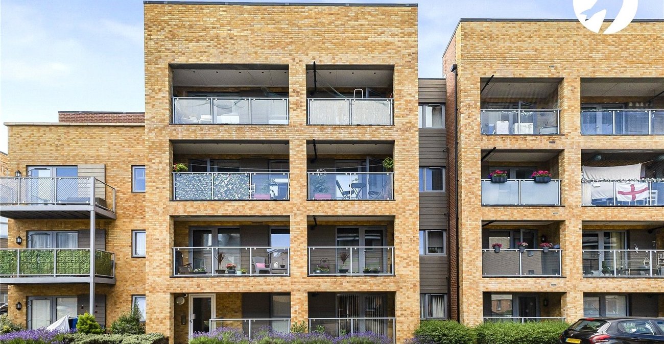 2 bedroom property for sale in Swanley | Robinson Jackson