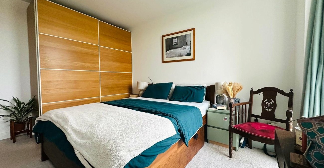 3 bedroom property for sale in Adenmore Road | Robinson Jackson