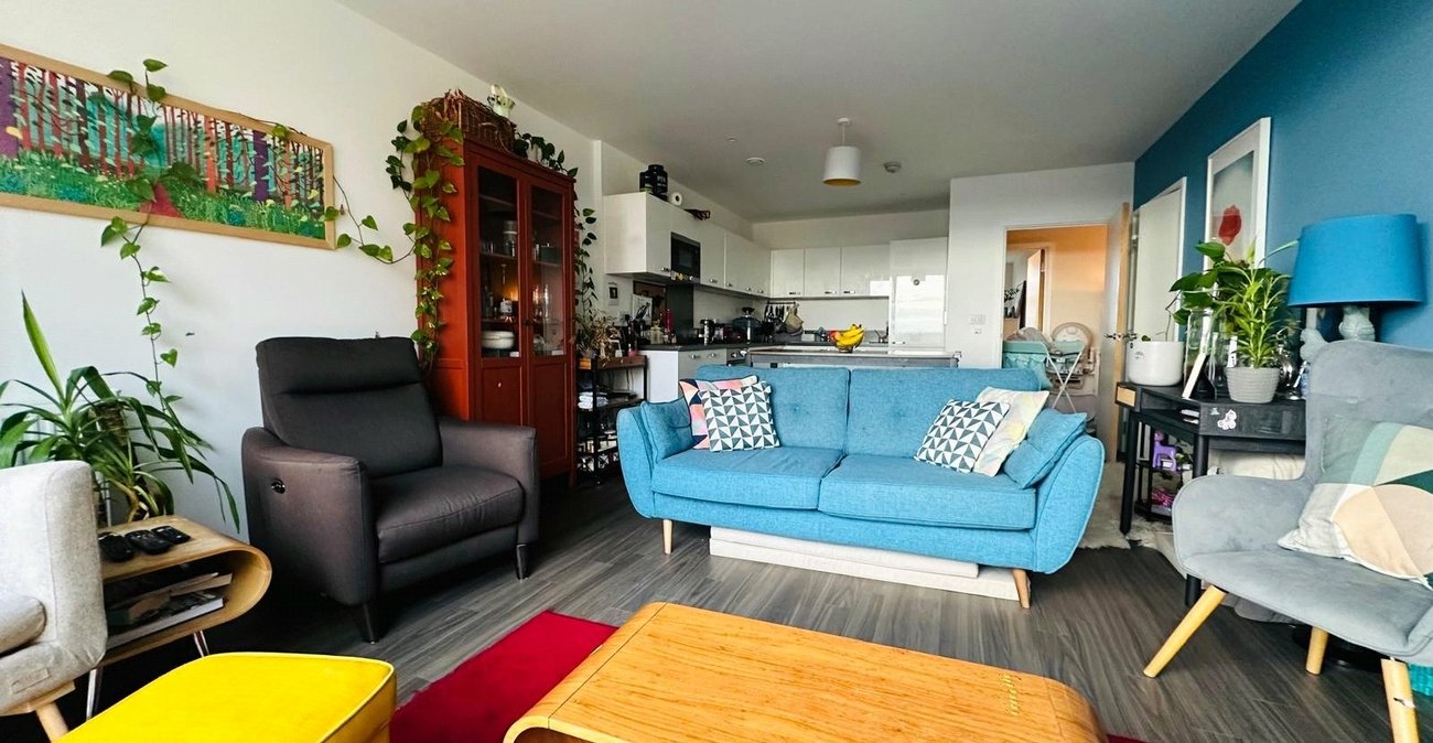 3 bedroom property for sale in Adenmore Road | Robinson Jackson