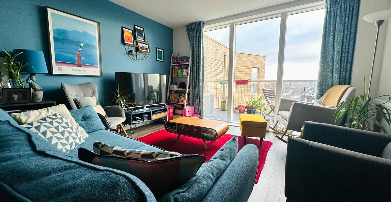 3 bedroom property for sale in Adenmore Road | Robinson Jackson