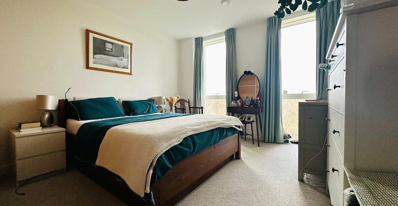 3 bedroom property for sale in Adenmore Road | Robinson Jackson