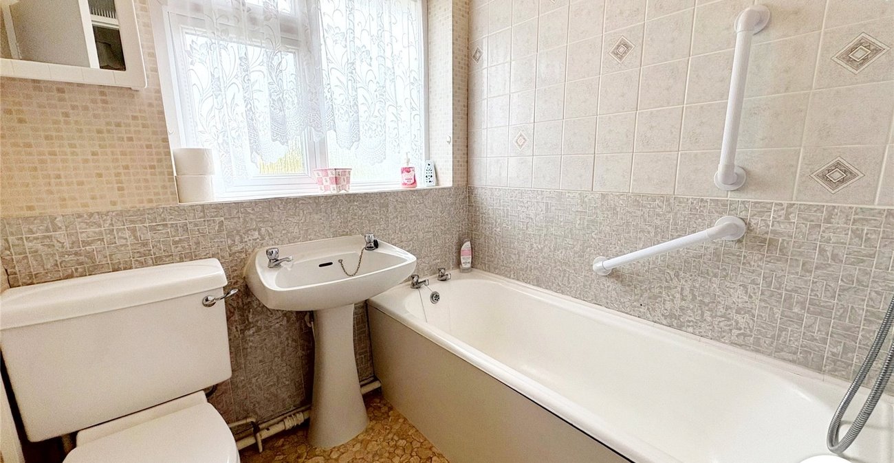 3 bedroom property for sale in Maidstone | Robinson Michael & Jackson