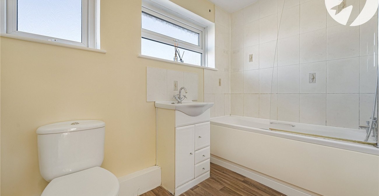 3 bedroom house for sale in Northfleet | Robinson Michael & Jackson