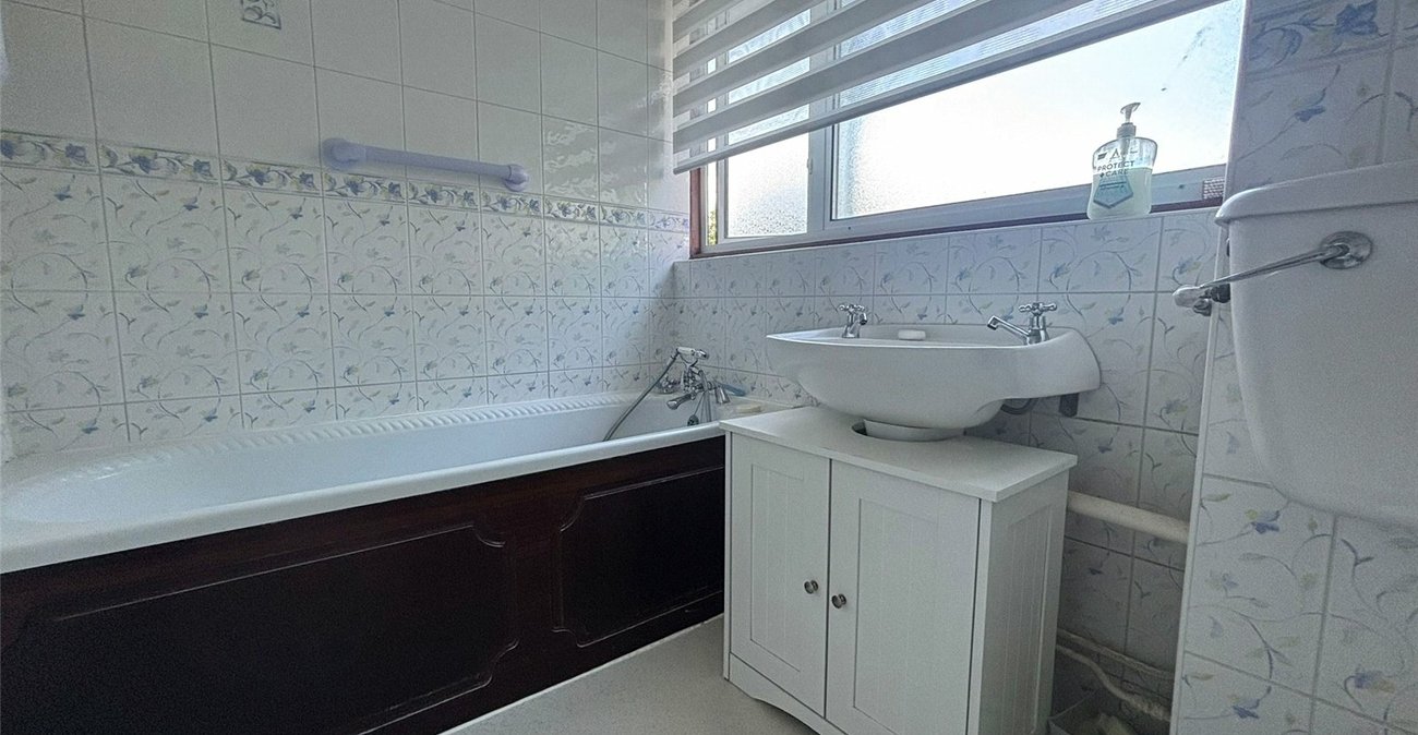 3 bedroom house for sale in Northfleet | Robinson Michael & Jackson