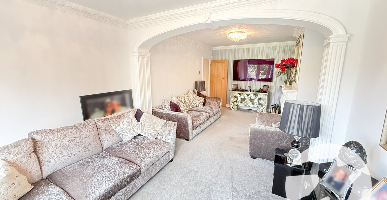 4 bedroom house for sale in London | Robinson Jackson