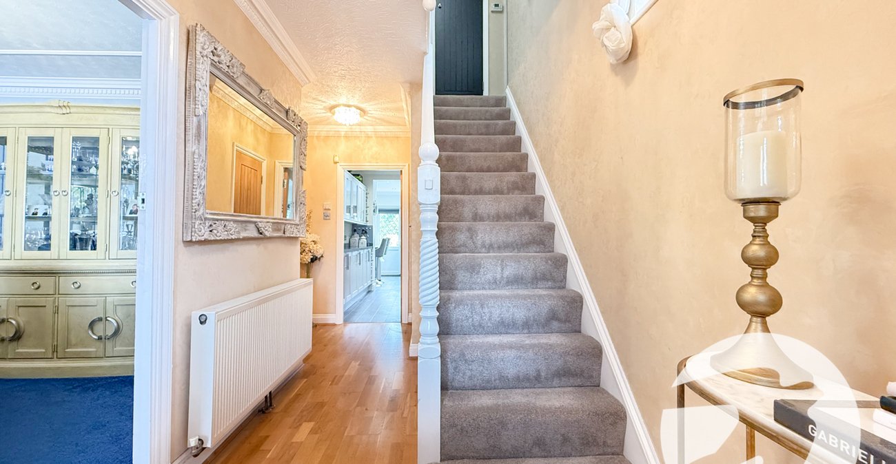 4 bedroom house for sale in London | Robinson Jackson