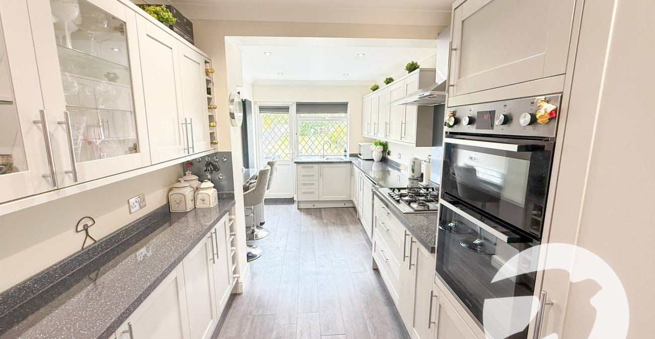 4 bedroom house for sale in London | Robinson Jackson