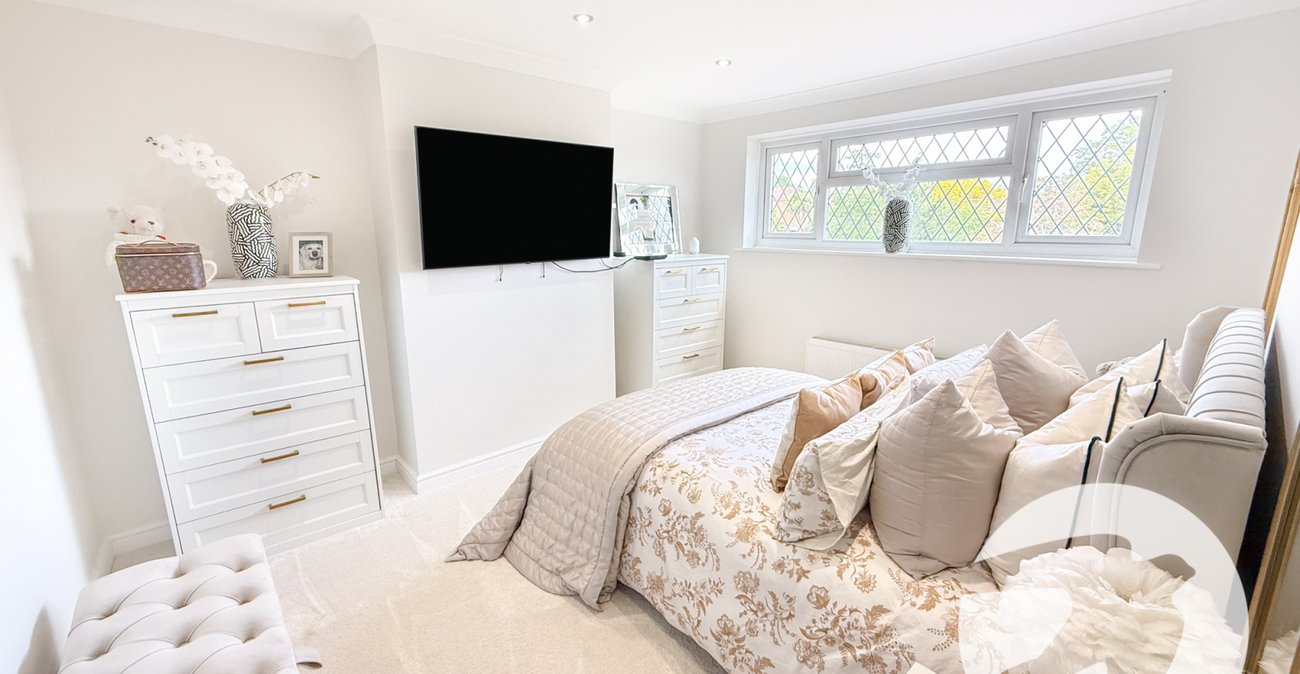 4 bedroom house for sale in London | Robinson Jackson