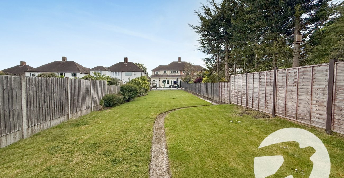 4 bedroom house for sale in London | Robinson Jackson