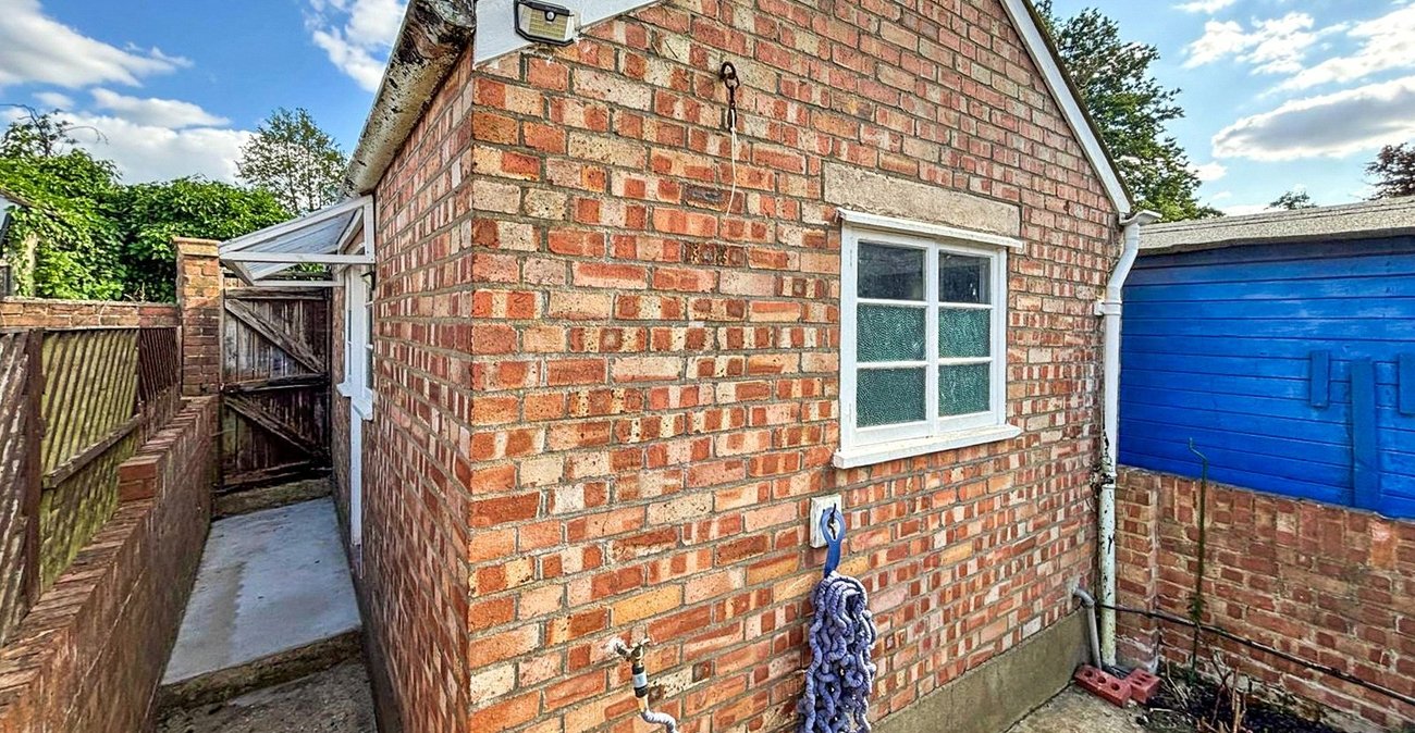 2 bedroom house for sale in Bexley | Robinson Jackson